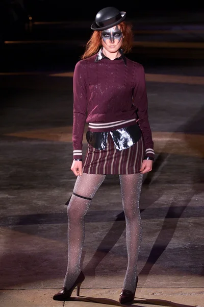 Look 28